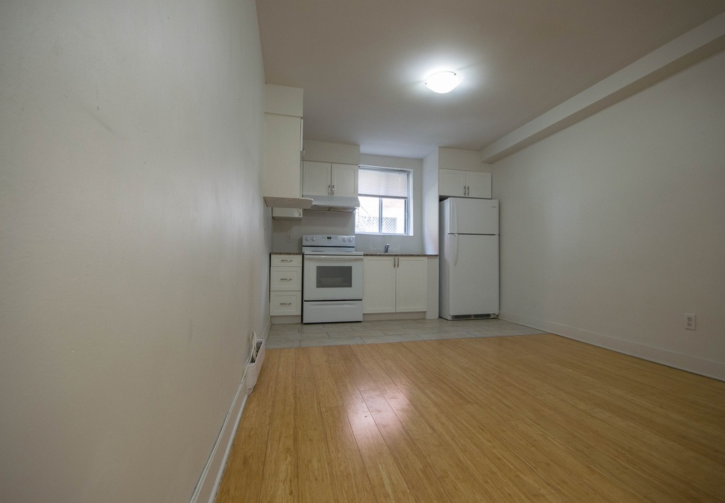 Superbe Studio Neuf CDN | 3215893