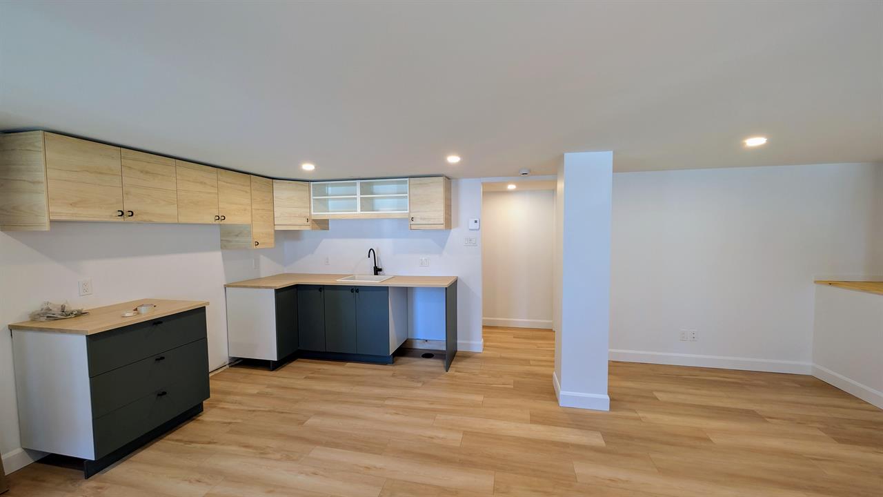 Immeuble - 448-456 Principale Nord Richmond 3 Et Demi Refait à Neuf - Richmond | 3215956