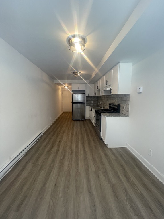 Studio Complètement Rénové, Propre Et Lu | 3215957