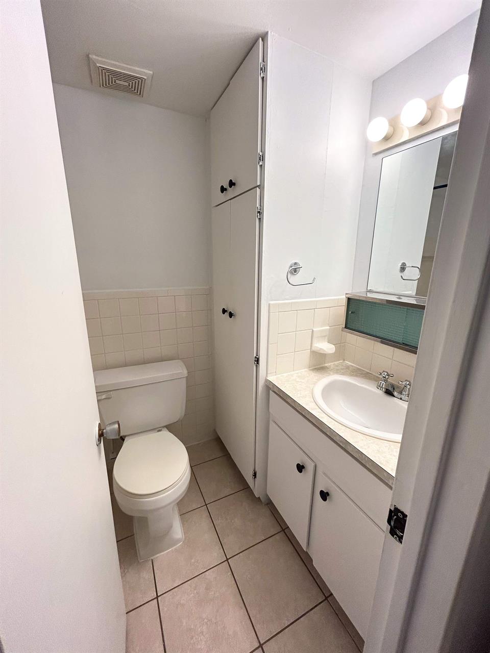1 CH - 1 SDB - Québec - $945 /mo | 3251055