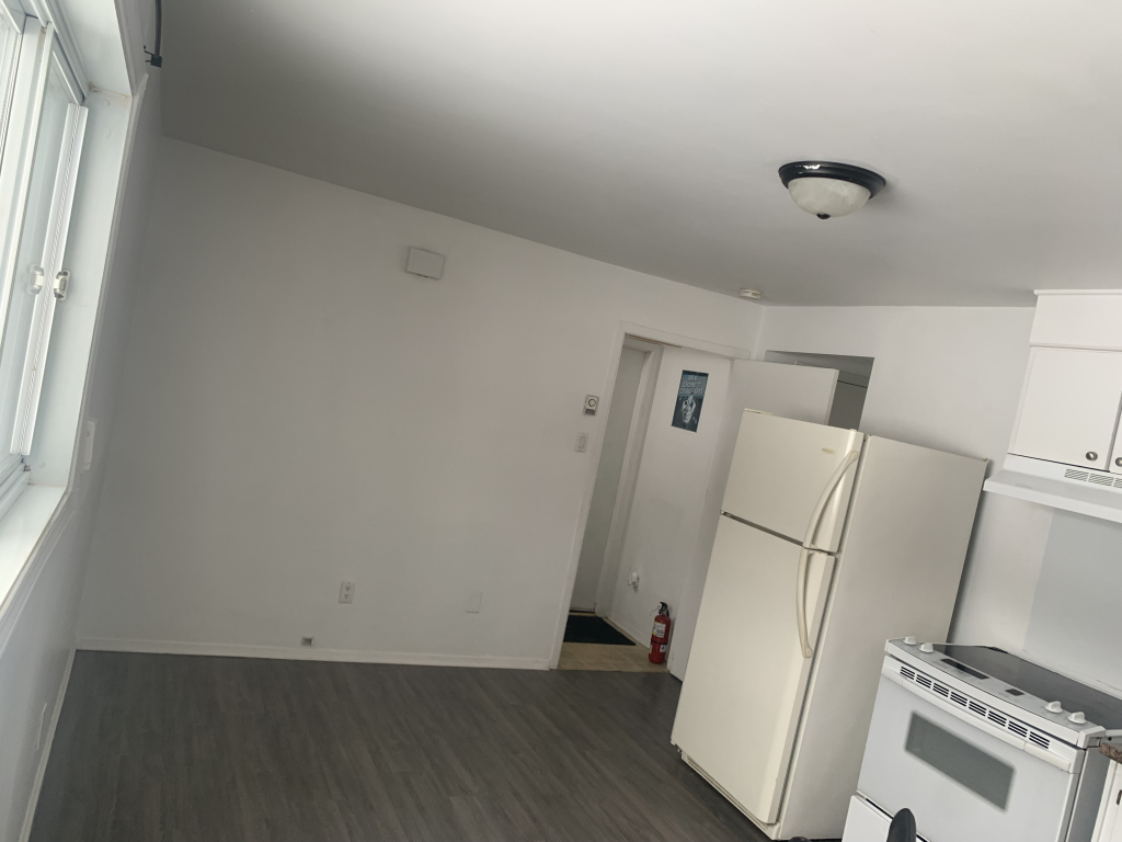 ,Apt1CH.chau.écl.poêl/frigo.statt. | 3215987