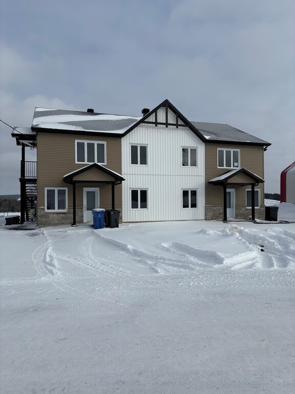 4½ Neufs Disponible Maintenant | 3215998