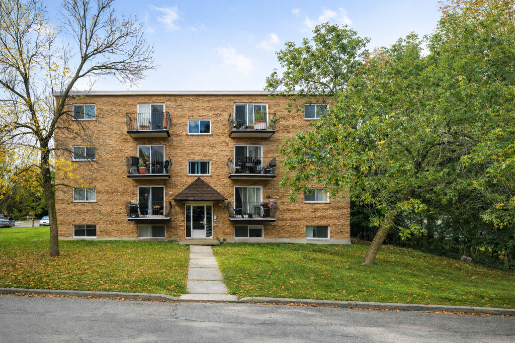 4 ½|MONT-BELLEVUE|CHAUFFAGE-EAU CHAUDE | 3216019