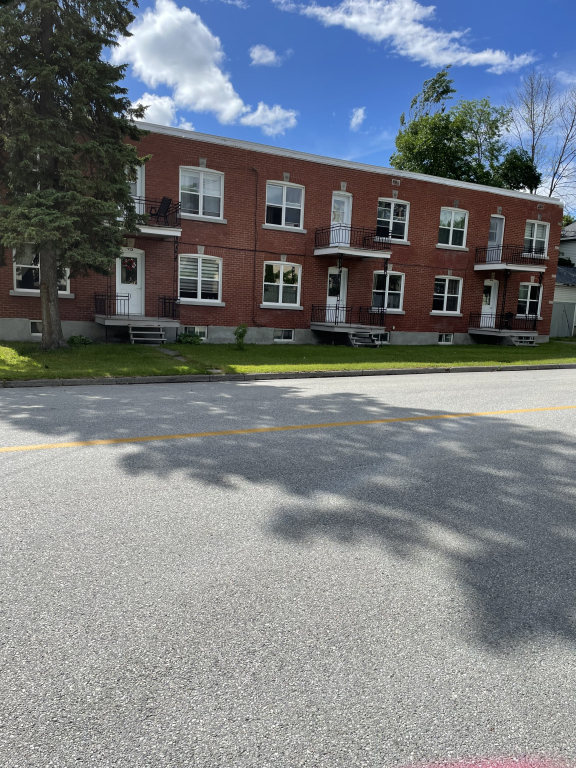 119 7e Ave App 02 | 3216050