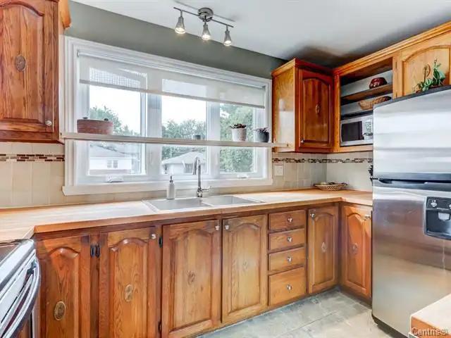 41/2 à Ste-Thérèse,+ stationnement+jardin ,Dispo tout de suite | 3216105