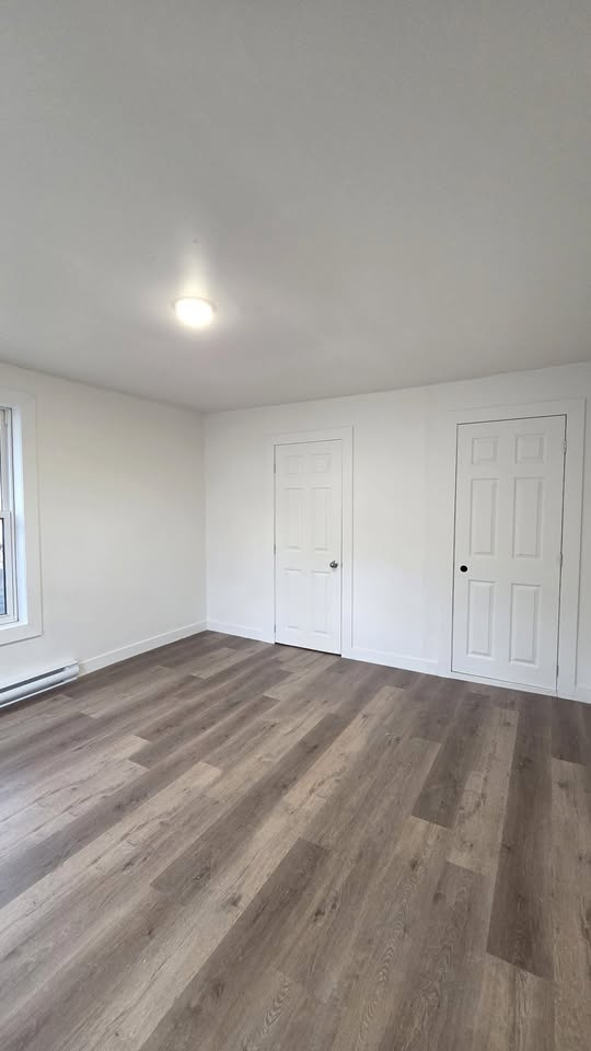 3.5 TRÈS GRAND - DISPONIBLE | 3216138