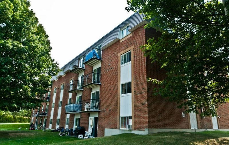 GRAND 3½ |CHAUFFAGE & EAU CHAUDE | 3216164