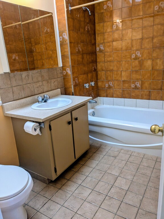 Logement Rénové 3 1/2 - Personne Seulee | 3216257