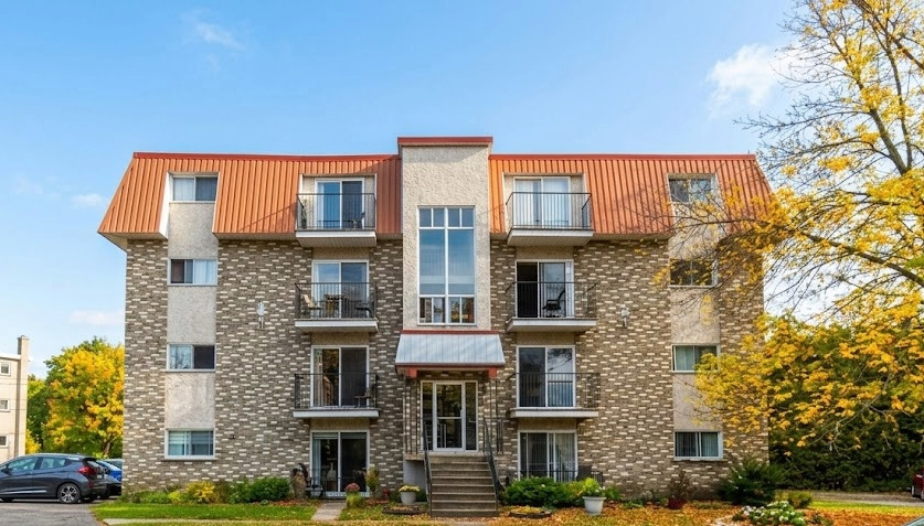 BEAU 4 1/2 |CHAUFFAGE-EAU CHAUDE INCLUS | 3216283