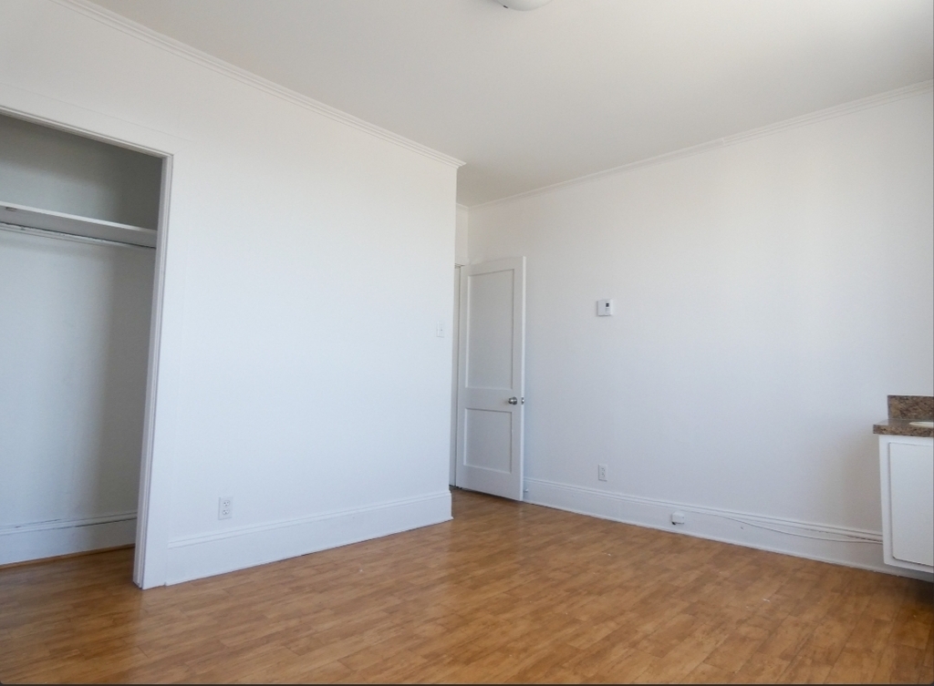 Appartement à Louer Disponible Immédiate | 3216351