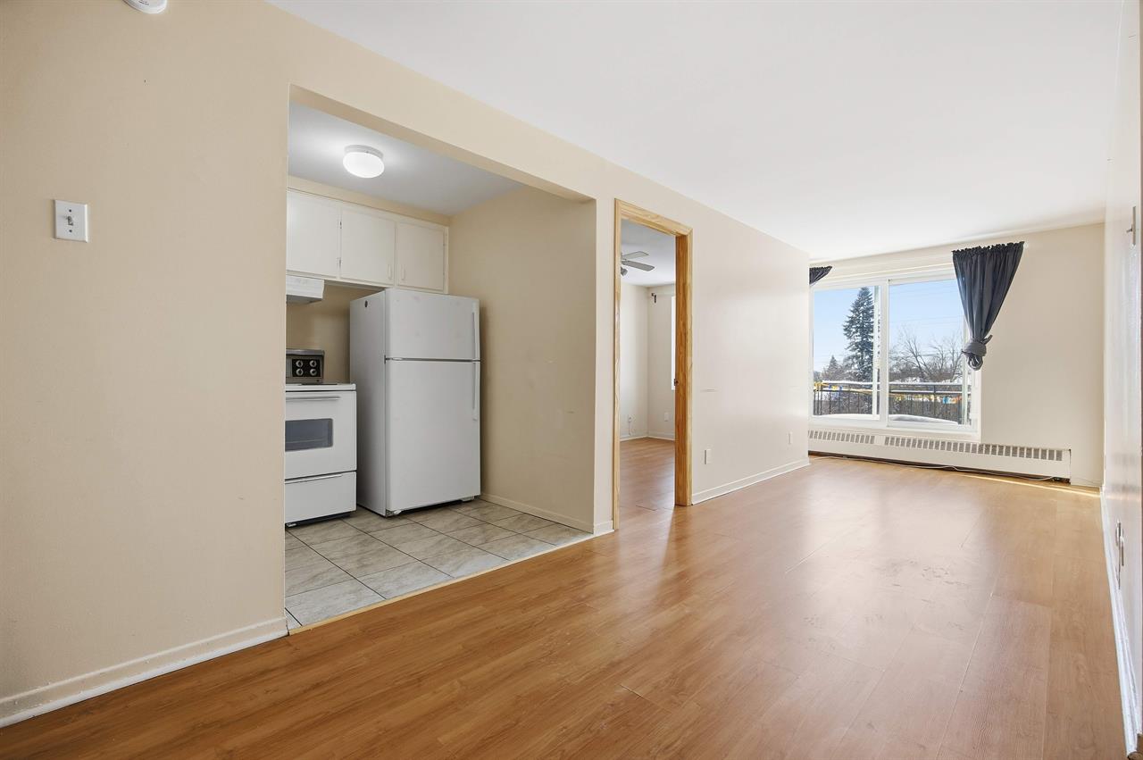 Promotion : 1 Mois Gratuit / 3 ½ Bien éclairé | 3216504