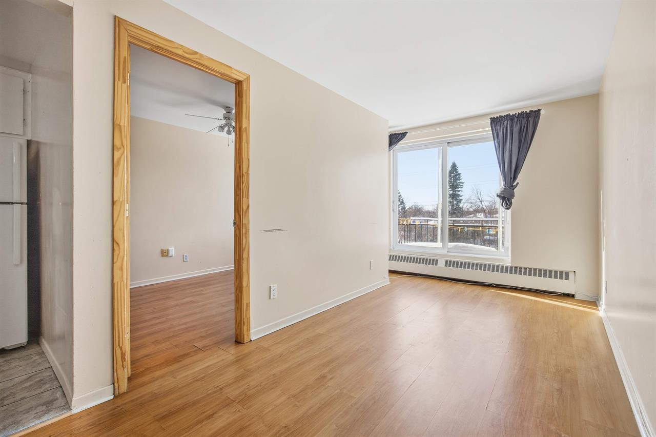 Promotion : 1 Mois Gratuit / 3 ½ Bien éclairé | 3216504