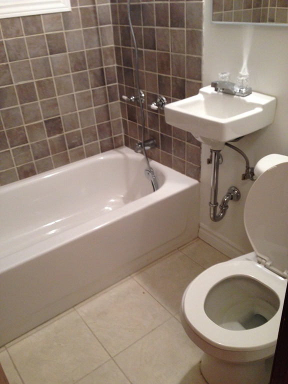 3 1/2 DEVANT METRO (LIGNE BLEUE) | 3216550