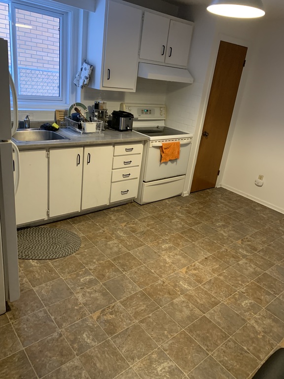 Pour 1er JUIN, Bien Ensoleillé,3 Et Demi | 3216563