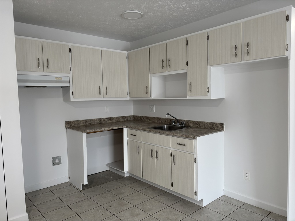 4½| RÉNOVÉ | CHAUFFAGE-EAU CHAUDE|PROMO | 3216595