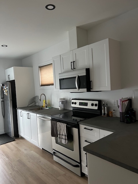 3 ½ Moderne Et Bien Situé à Sherbrooke | 3216652
