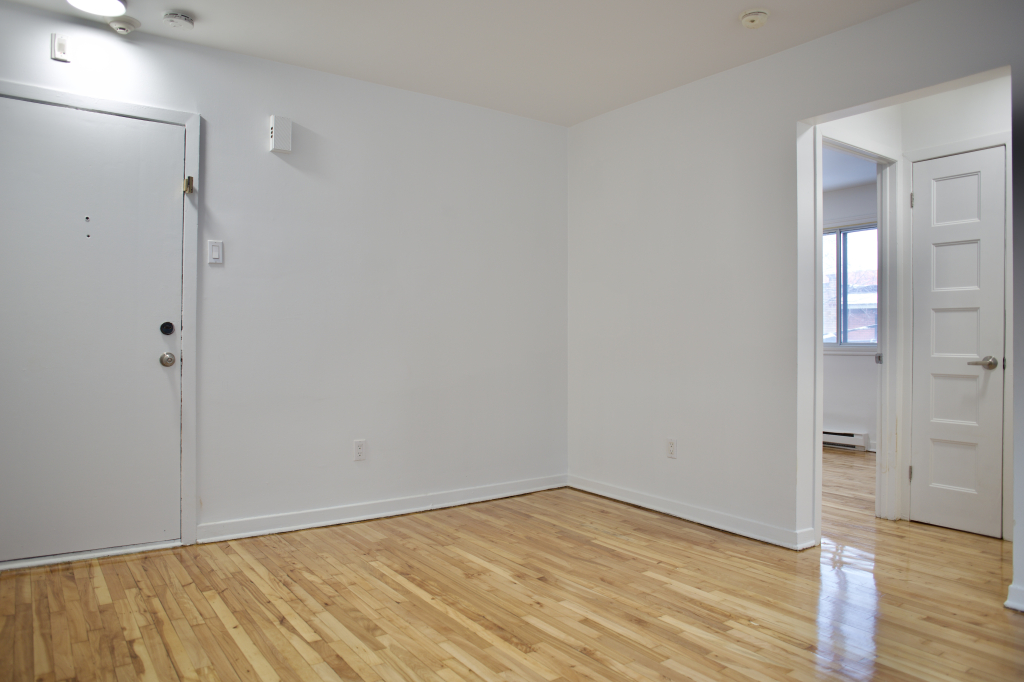 Appartement Rénové 1 Chambre à Louer | 3216740