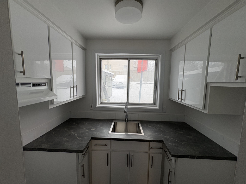 3 1/2 Laval Des Rapides Metro Concorde | 3216770