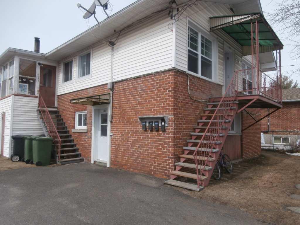 31/2 juillet chauffé, éclairé , semi-meublé, | 3220331