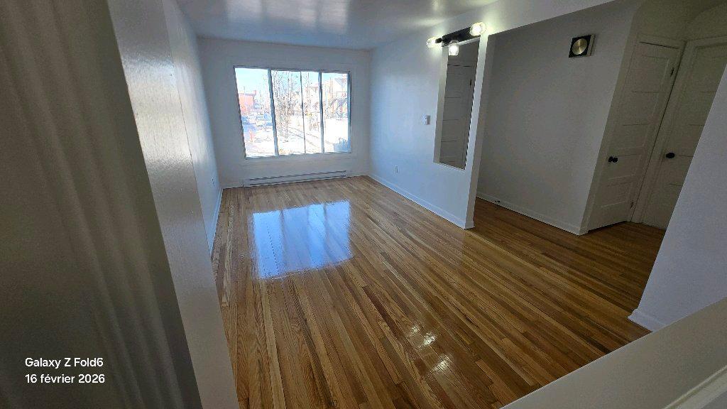 Beau 5 1/2, Impeccable!. Pour Avril ou Mai | 3220381