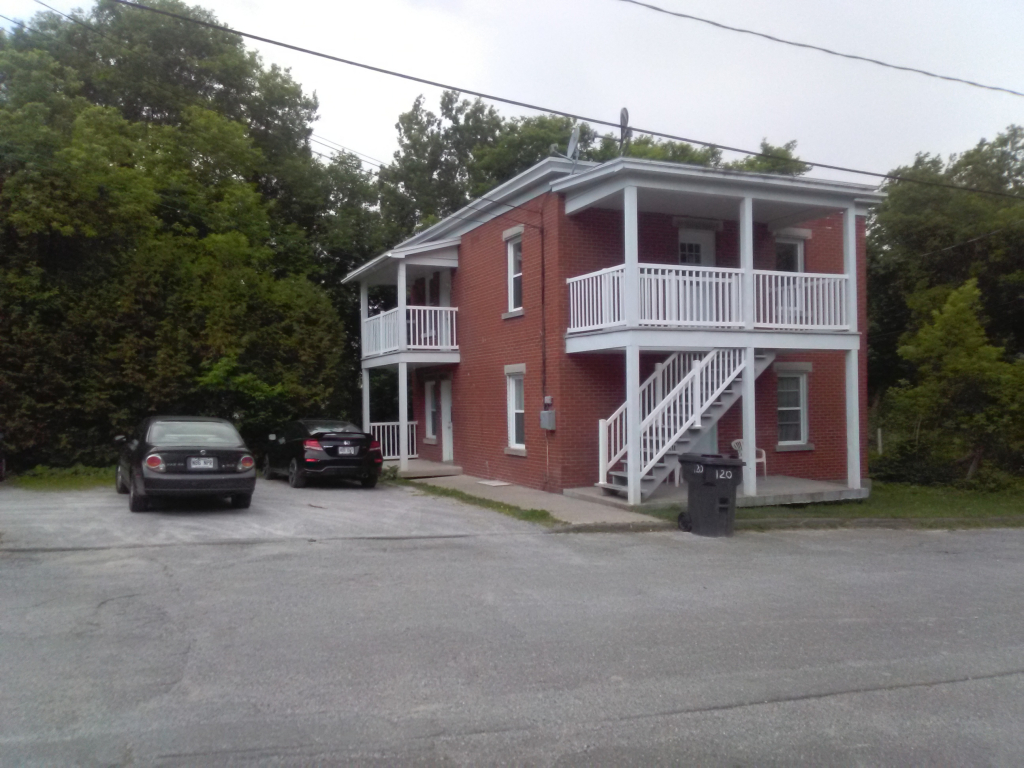 5½ Centre-Ville De Sherbrooke | 3216930