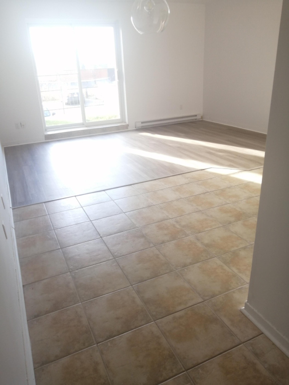 Grand 4 1/2 Remis à Neuf | 3216935