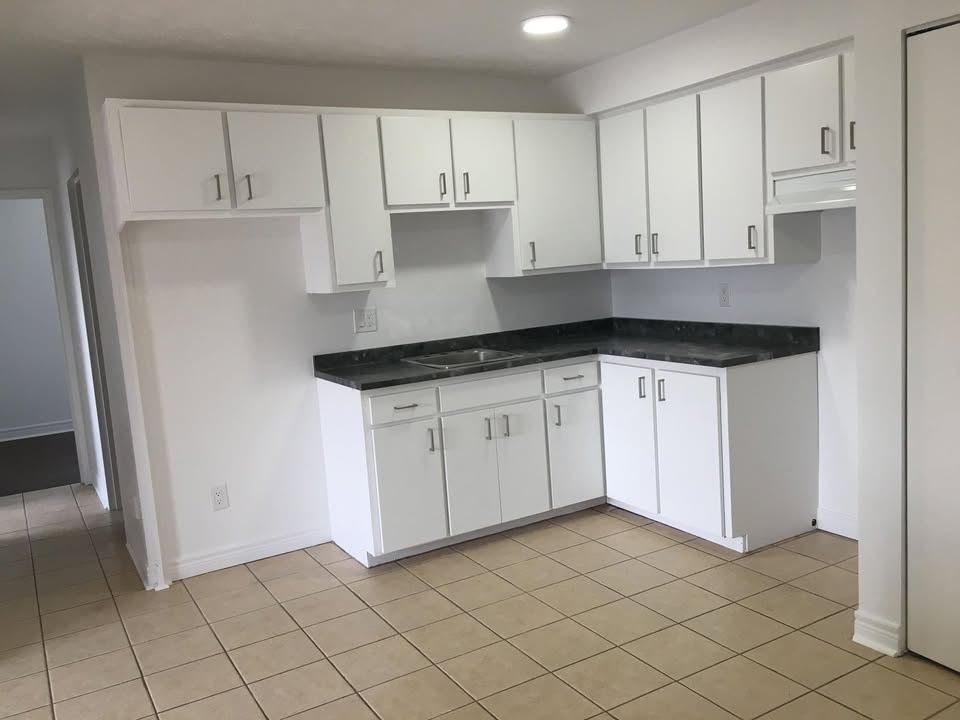 BEAU 4 ½|FLEURIMONT|INTERNET-EAU CHAUDE | 3216946