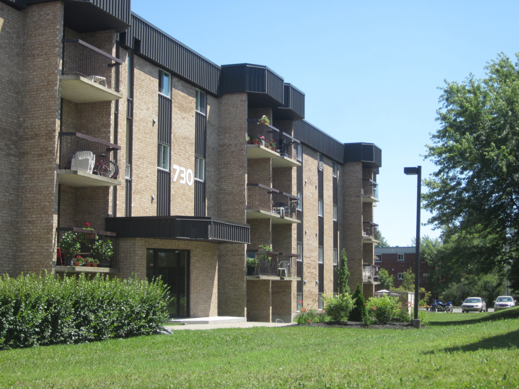 MAGNIFIQUE 4 1/2 | 3216952