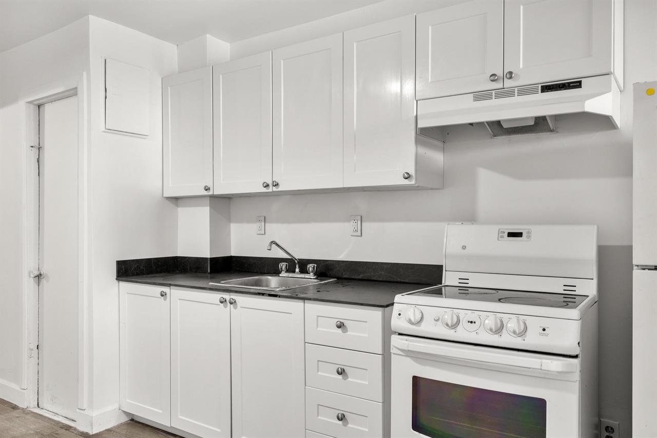 1 Bed, 1 Bath - 4750 Rue Ontario East, Montréal | 3217019