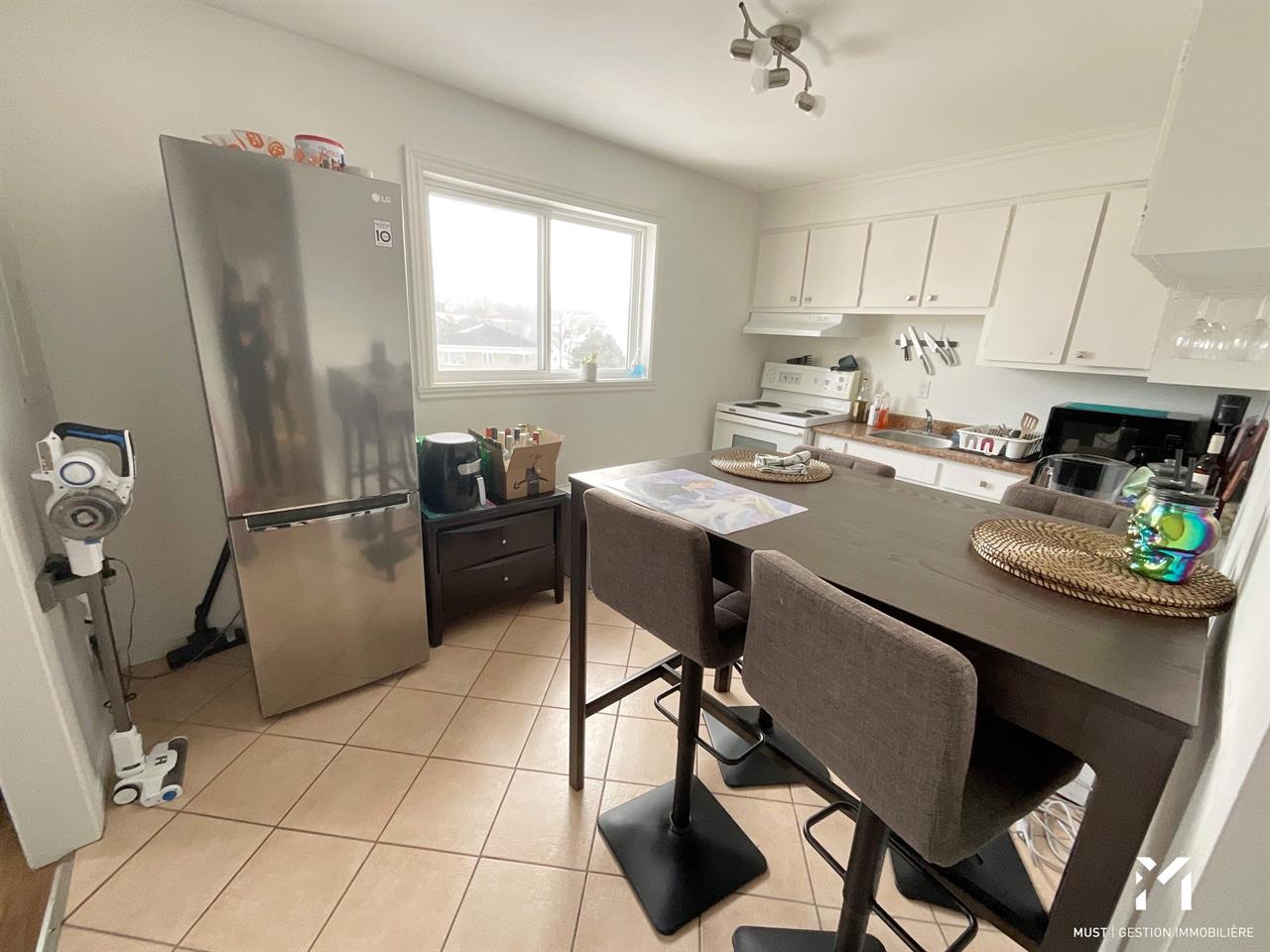 3 CH - 1 SDB - Lévis - $1,250 /mo | 3217202