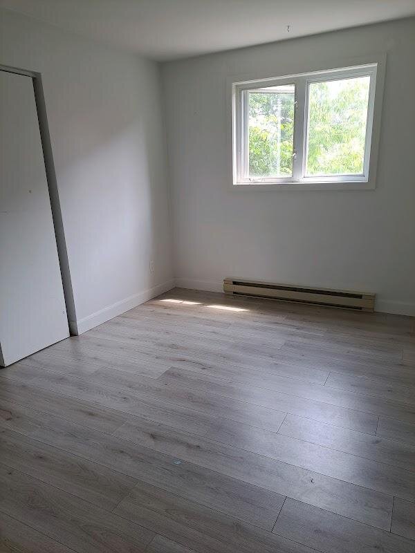 Immeuble - 250 Codère / 251 Salaberry 4 ½ à Louer – Rénové Avec électroménagers | 3217208