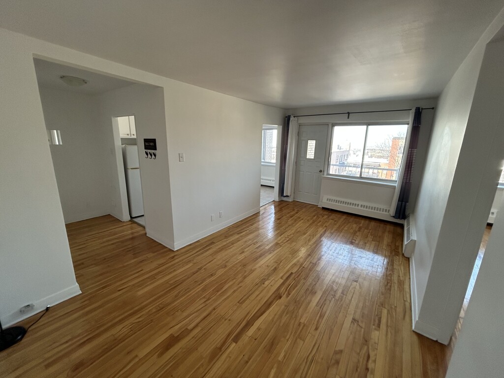 3 1/2 Côte Des Neiges-(tous-inclus)1250$ | 3217225