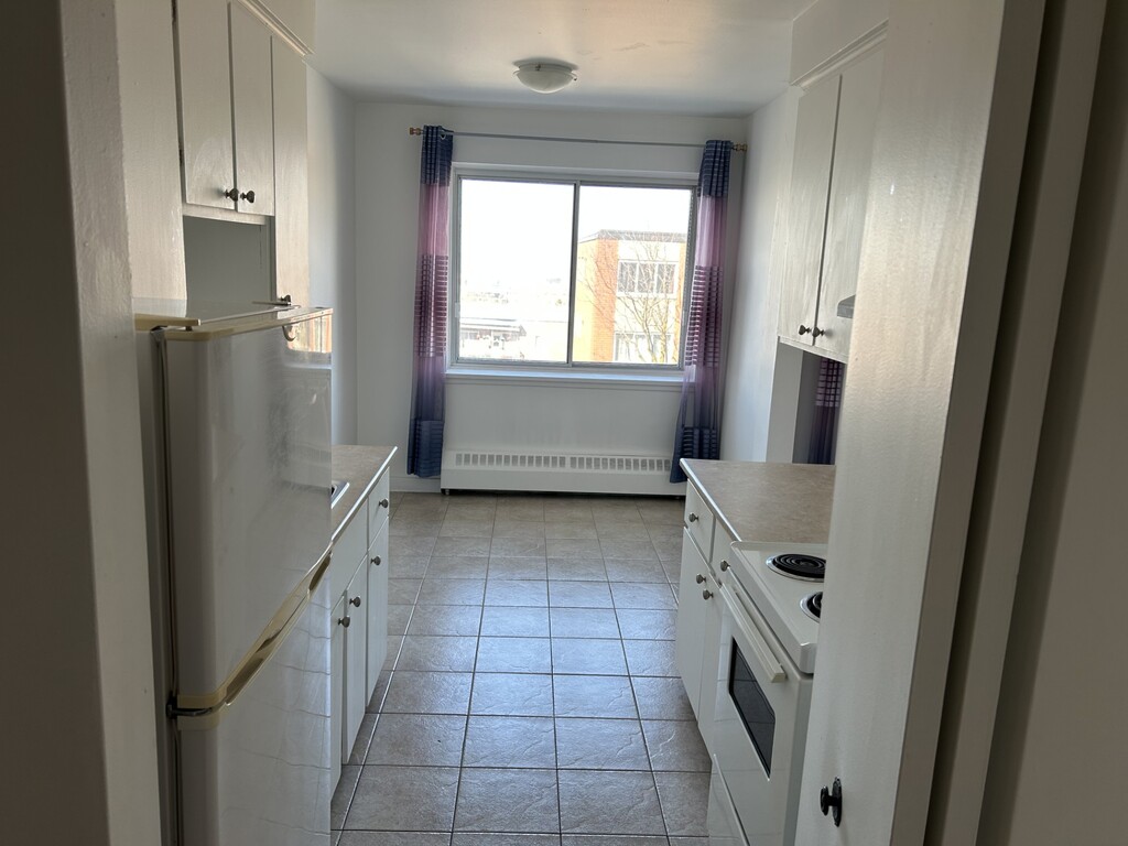 3 1/2 Côte Des Neiges-(tous-inclus)1250$ | 3217225