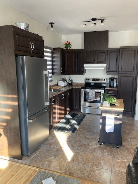 Superbe 4 1/2 | 3217240