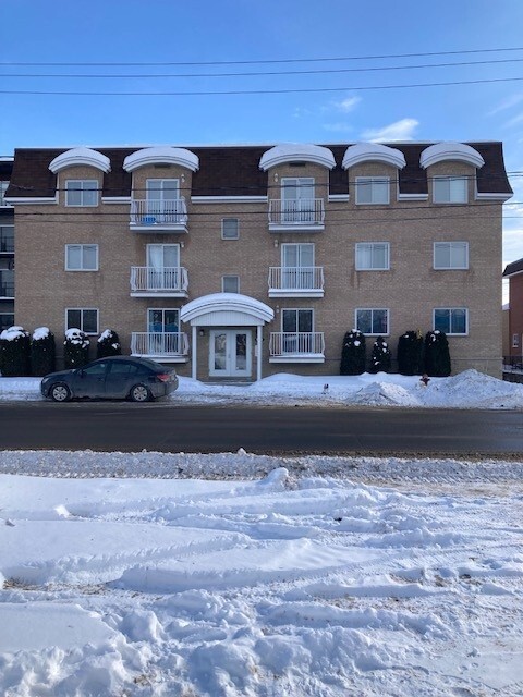 4 1/2 Avec Stationnement Intérieur | 3217248