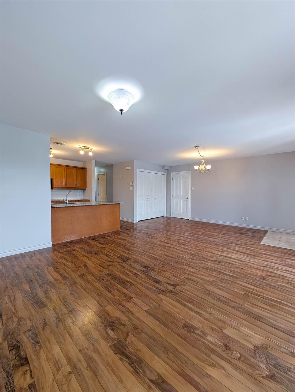 Immeuble - 641-661 Rue Des Coquelicots Spacieux 5 ½ | 3217356