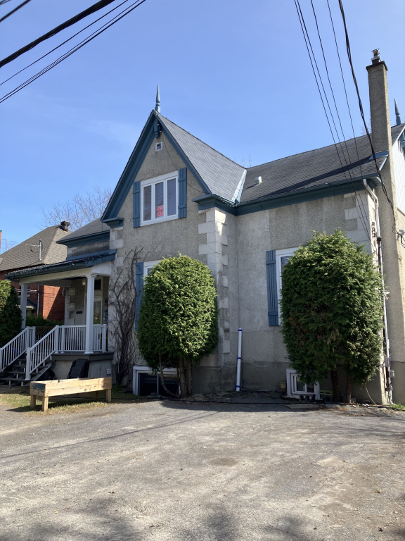 Près De Tous Les Services | 3217391