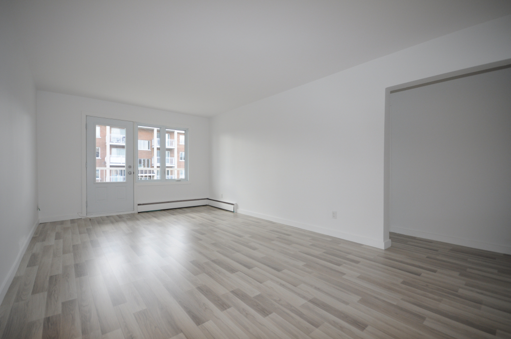 5½, Chauffé, Disponible 1ier Avril | 3230850