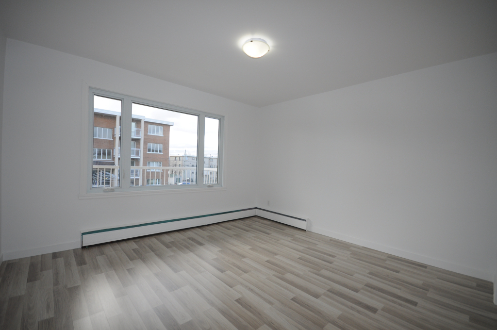 5½, Chauffé, Disponible 1ier Avril | 3230850