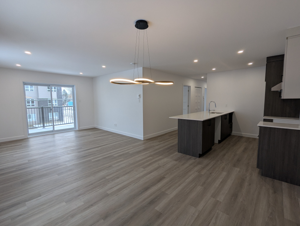 BEAU GRAND 4.5 NEUF DISPONIBLE | 3217454