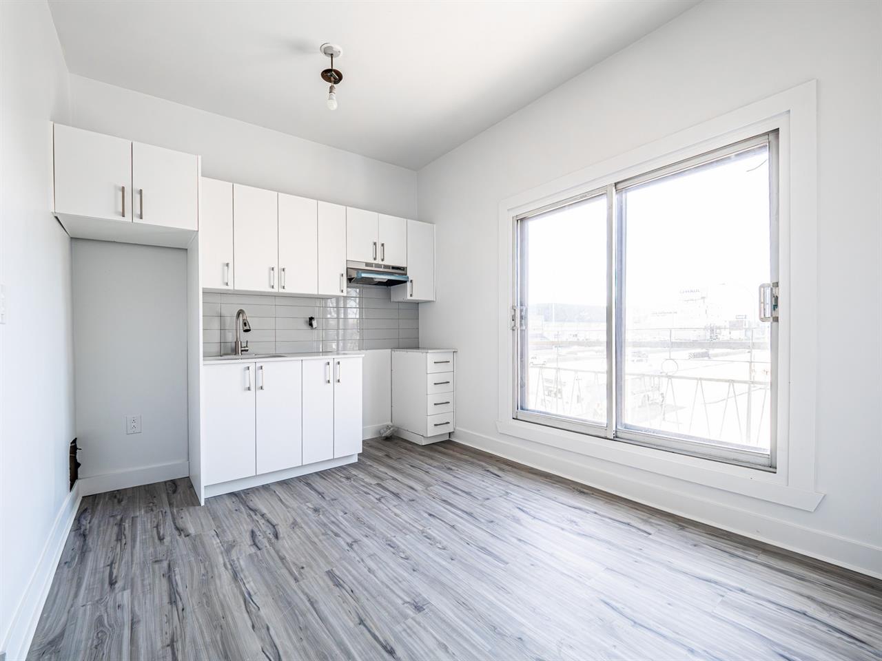 1 Bed, 1 Bath - 147 Boulevard Crémazie Ouest, Montréal | 3217501
