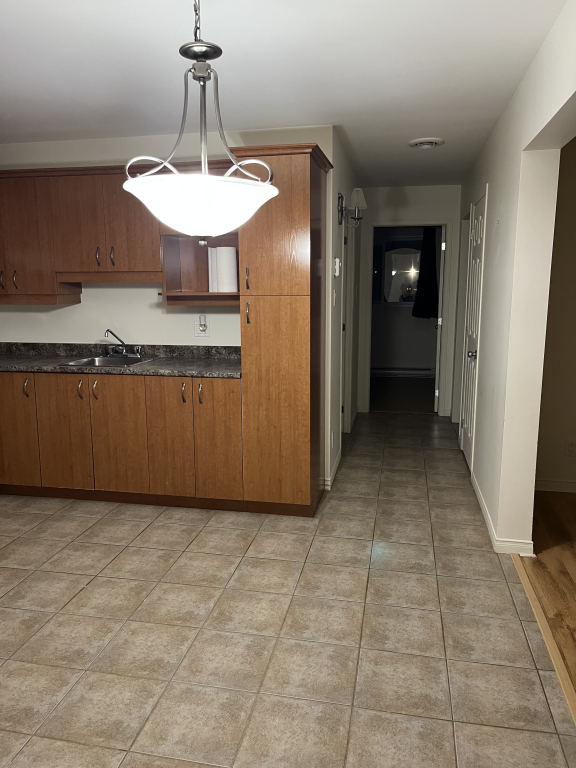 Libre Maintenant- Logement 4 1/2 | 3217505