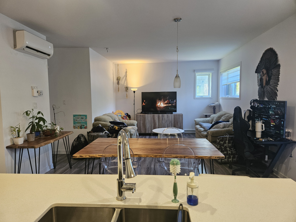 GRAND 4 ET DEMI , 1 NOVEMBRE , 1300$ | 3217525