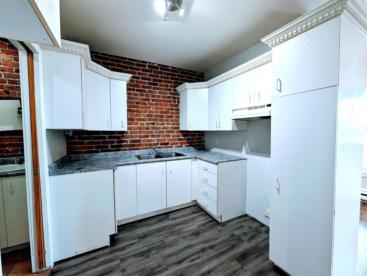 Immeuble - 842 à 860 Short 3 1/2 à Louer | 3217596