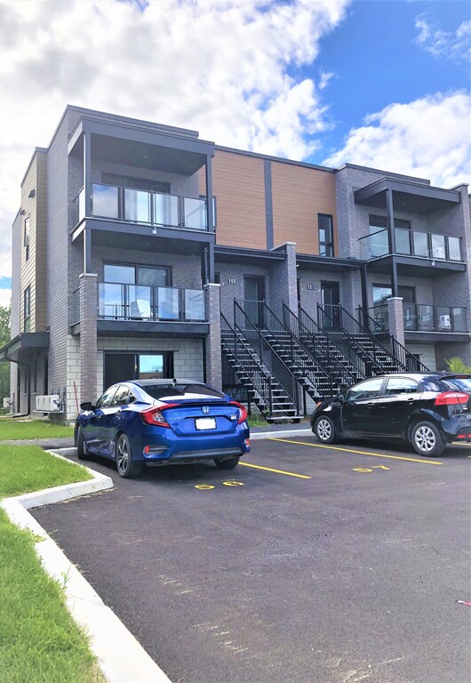 Condo Lumineux Une Chambre, Aylmer | 3223283