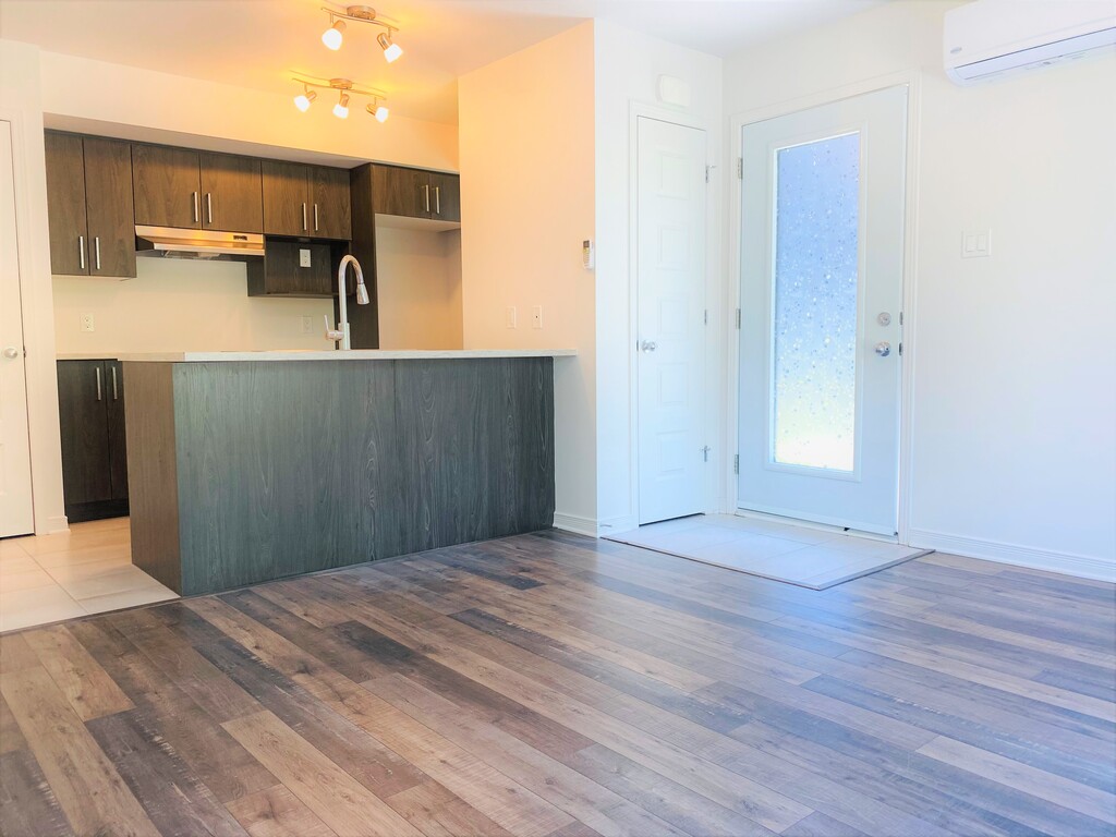 Condo Lumineux Une Chambre, Aylmer | 3223283