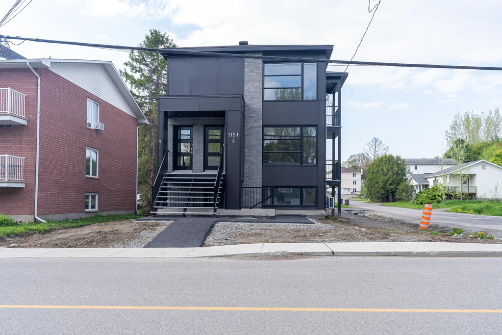 Grand 1 Chambre Lumineux à Louer | 3217617