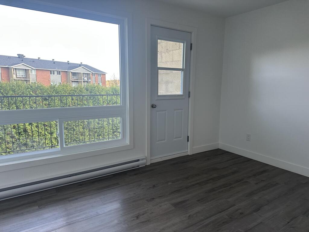 GRAND 4½|INTERNET-CHAUFFAGE-EAU CHAUDE | 3217618