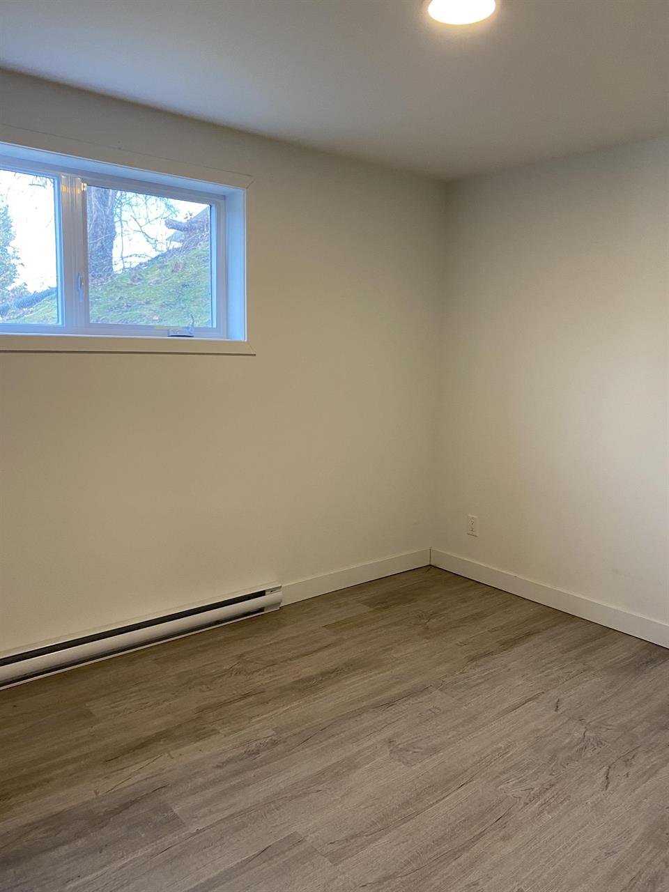 Immeuble - 287 Chemin Plante Magnifique 3 1/2 Récent à Louer | 3224618