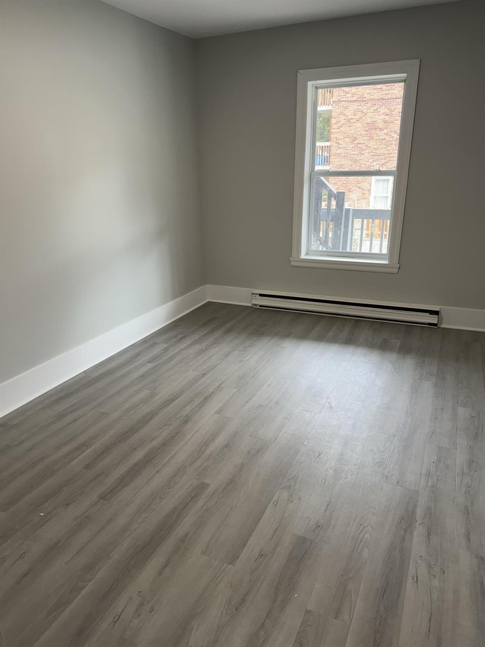 Immeuble - 866 à 882 Short 5 1/2 à Louer | 3220454